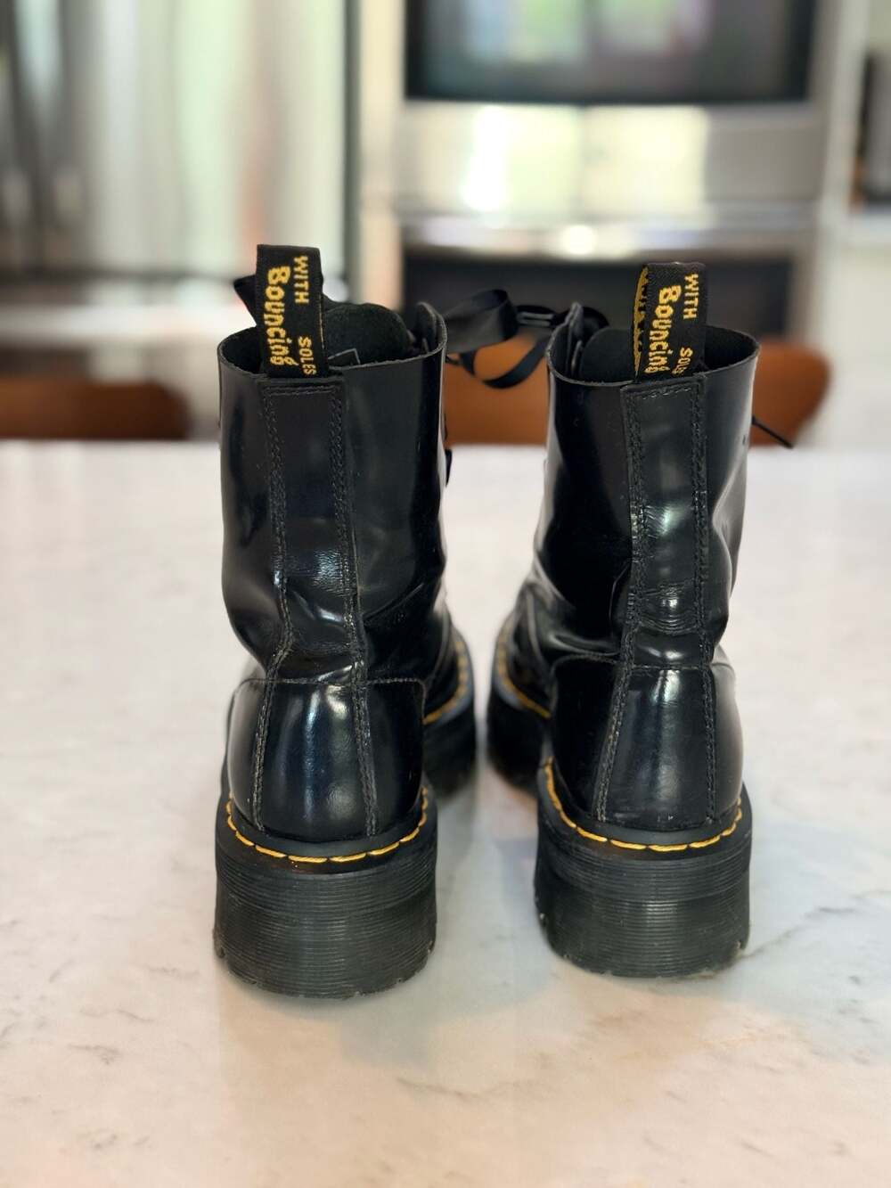 Dr. Martens Molly Leather Platform Quad Boots Womens 8 - Picture 3 of 9